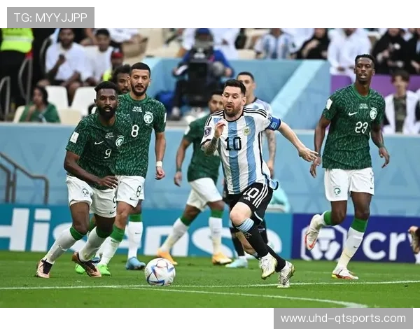 巴黎FC主场溃败，图卢兹边路进攻完全压制